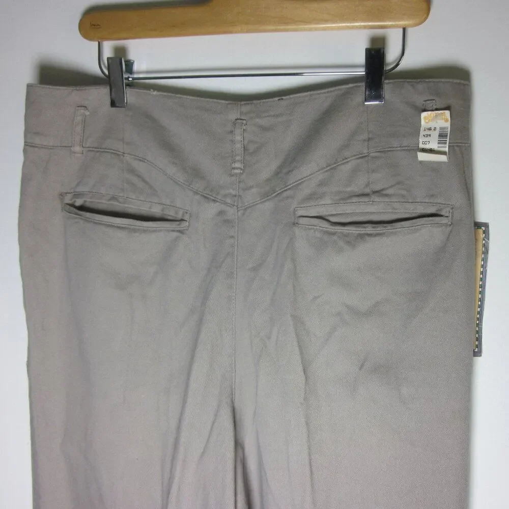 Millers Outpost VINTAGE 1973 Mens Size 34 x 32 Pleat Front Chino Cotton Pants